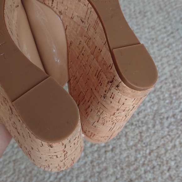 Stuart Weitzman Jean Patent Leather Slingback Wedge Sandals in nude size 7M - Picture 14 of 15
